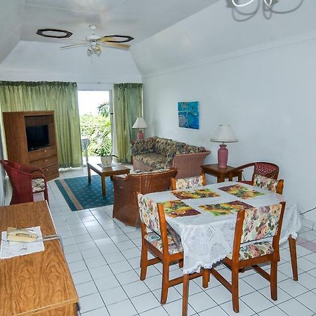 Hotel Relax Resort Teluk Montego Bagian luar foto