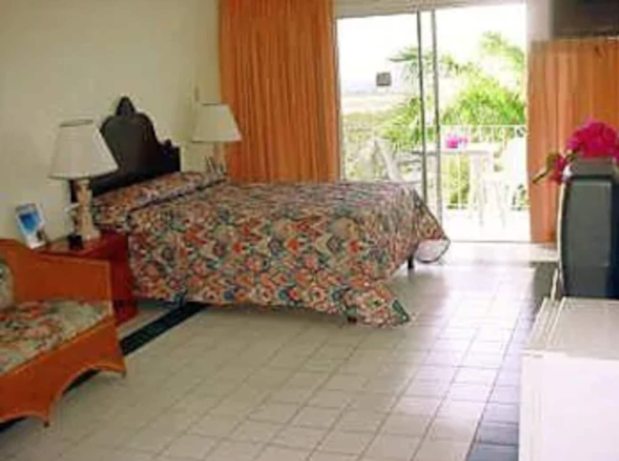 Hotel Relax Resort Teluk Montego Bagian luar foto