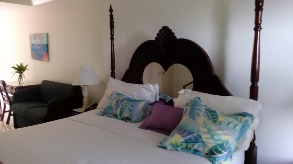 Hotel Relax Resort Teluk Montego Bagian luar foto
