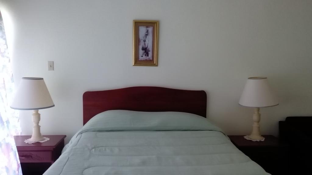 Hotel Relax Resort Teluk Montego Bagian luar foto