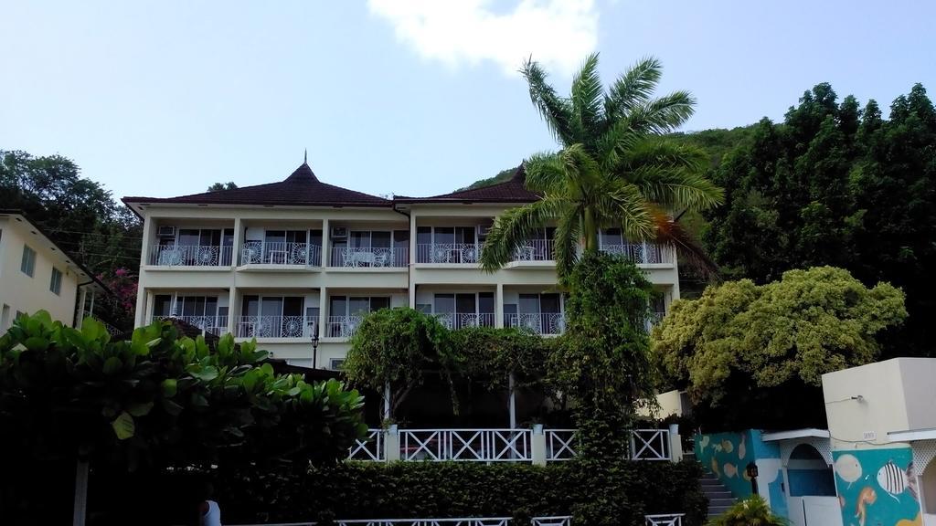 Hotel Relax Resort Teluk Montego Bagian luar foto