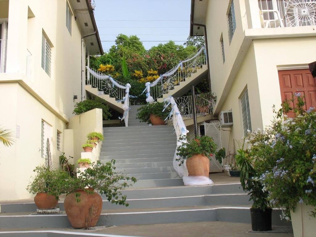 Hotel Relax Resort Teluk Montego Bagian luar foto